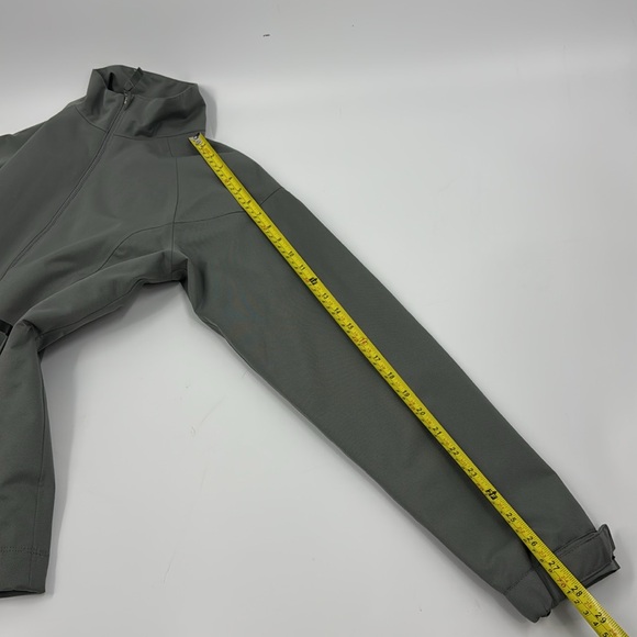 NIKE Golf Women’s Gray Storm - Fit Jacket Size Small EUC - Picture 14 of 17